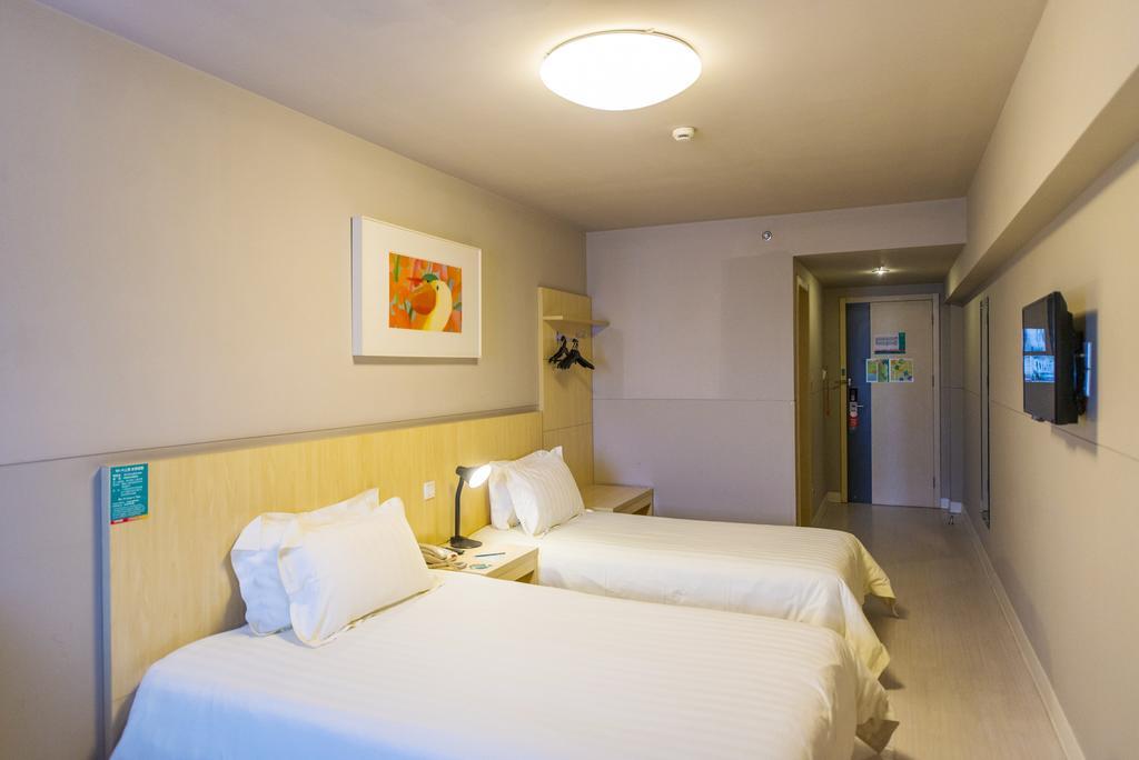 Jinjiang Inn Select Wuhan Chu Hehan Street Shuiguohu ภายนอก รูปภาพ