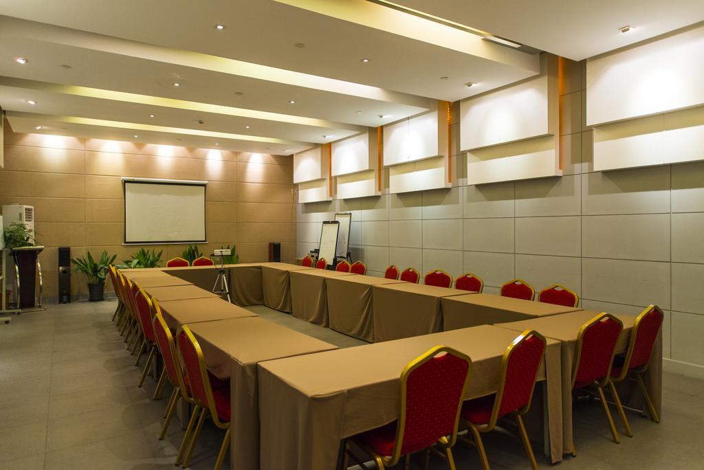Jinjiang Inn Select Wuhan Chu Hehan Street Shuiguohu ภายนอก รูปภาพ